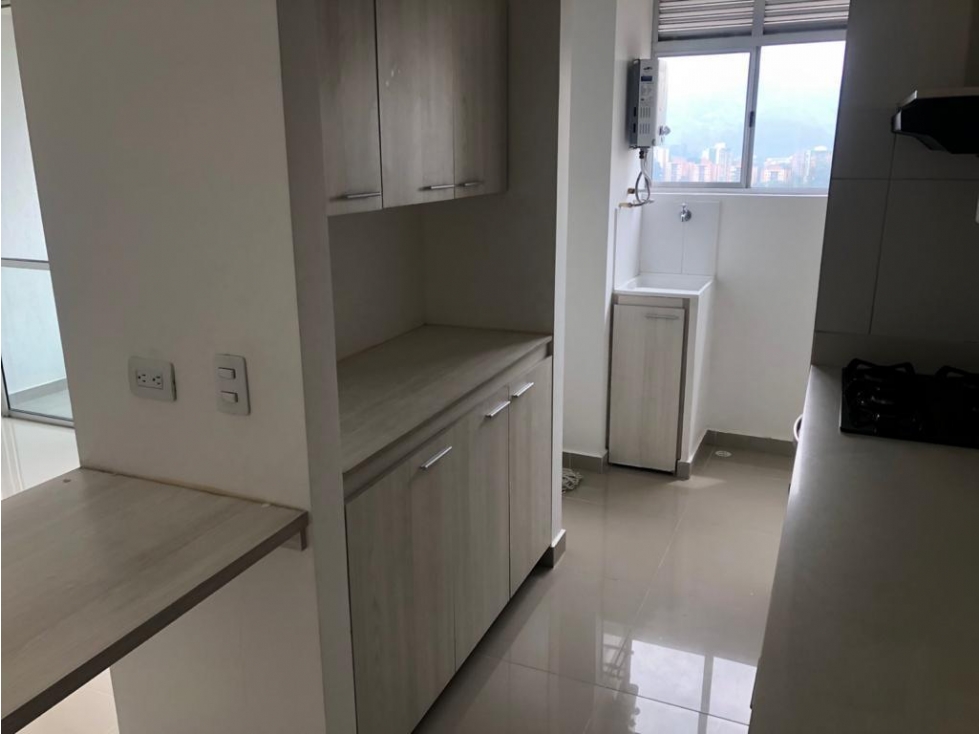 VENTA APARTAMENTO EN SABANETA, SECTOR ANCÓN — foto 2