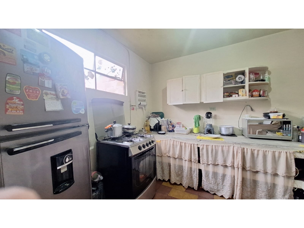 DOS CASAS Y TERRAZA PARA CONSTRUIR 3ER y 4TO PISO,  PRADO BELLO — foto 4