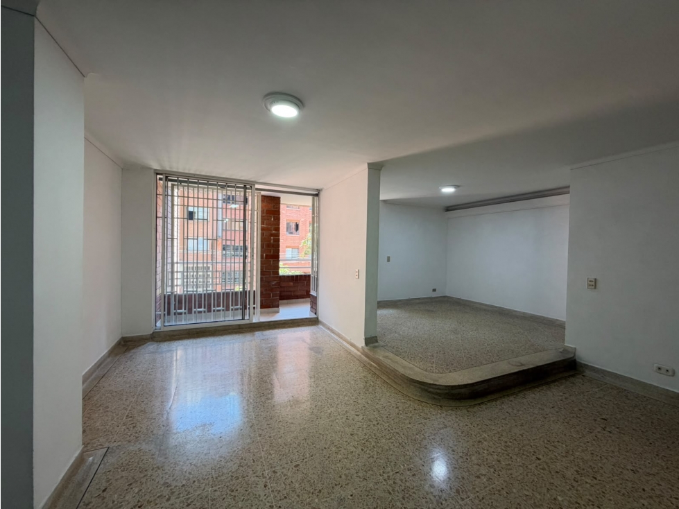 VENTA DE APARTAMENTO EN LAURELES SANTA TERESITA* — foto 3