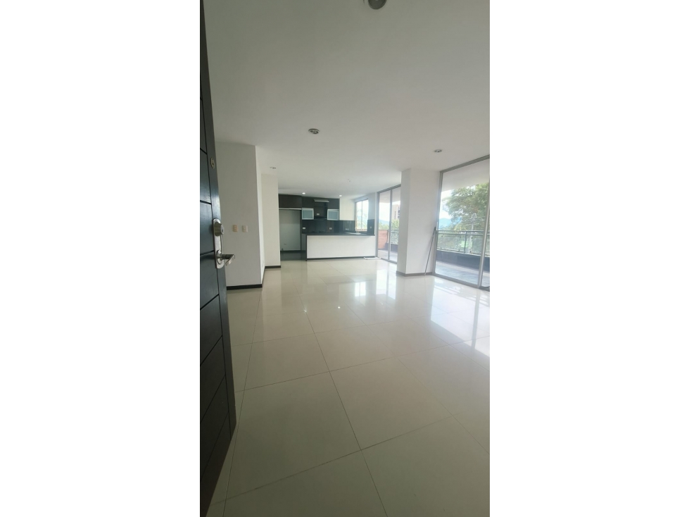 VENTA DE APTO EN EL POBLADO/ CASTROPOL — foto 5