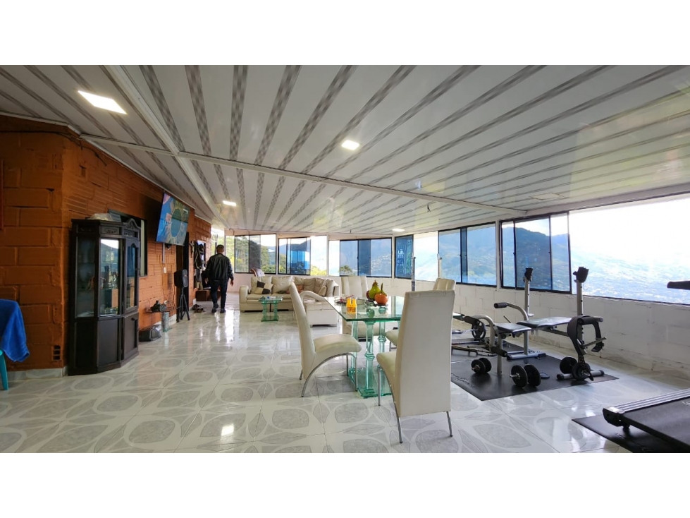 Venta de casa campestre en Copacabana - 4