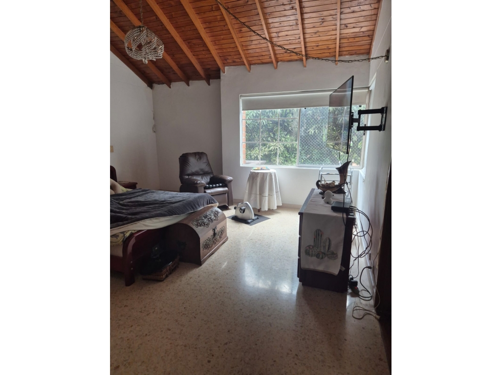Venta de casa de 3 niveles en el Poblado sector Castropol — foto 6