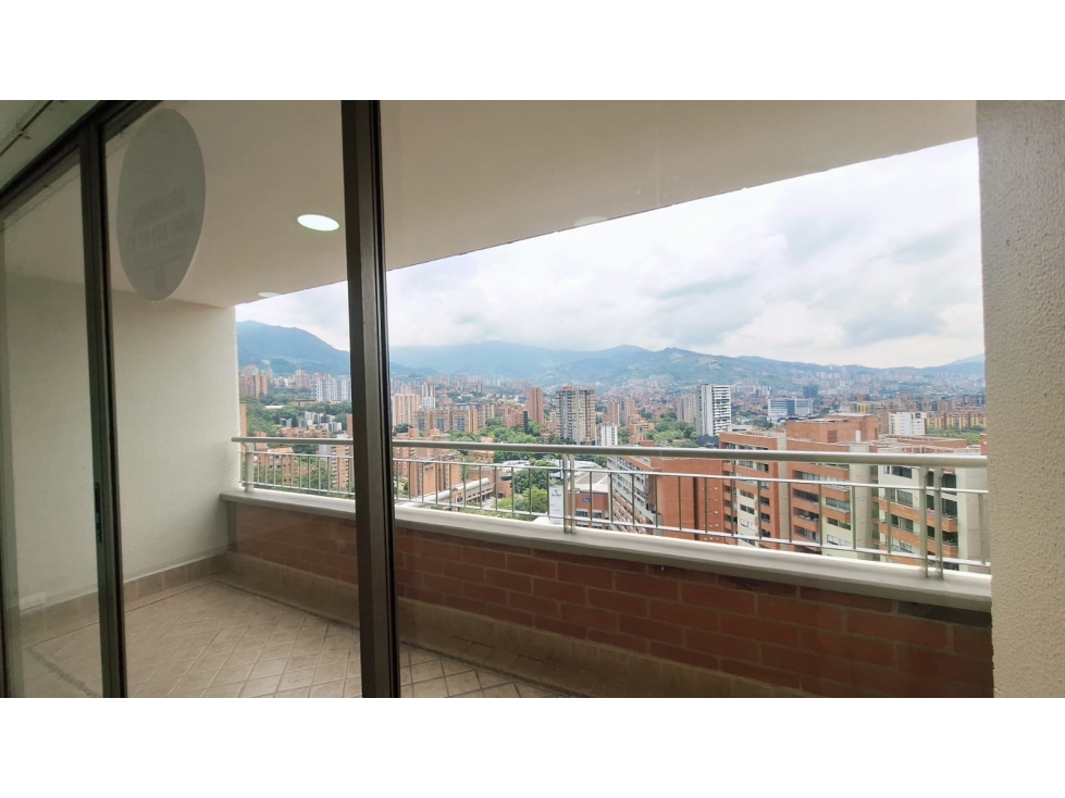 APTO CON VISTA SURORIENTE DEL POBLADO- ALTA VALORIZACIÓN  — foto 5