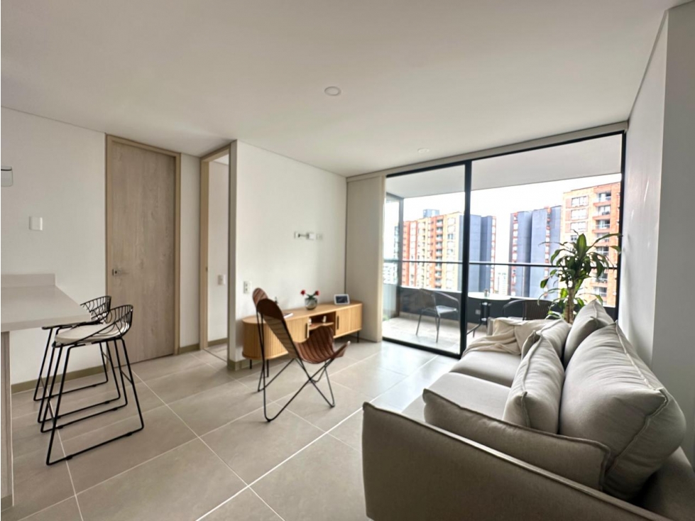 Apartamento en piso alto en la Loma de Las Brujas, Envigado — foto 2