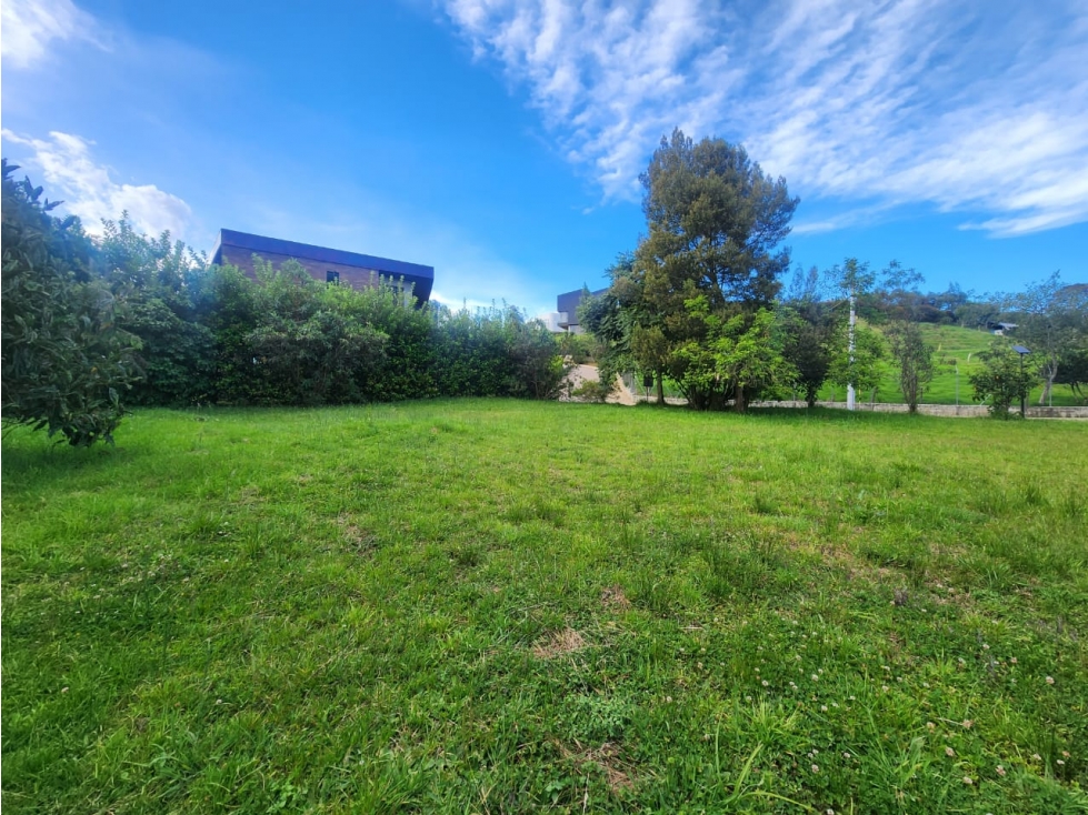 LOTE EN VENTA ALTO DE LAS PALMAS- SECTOR LA ACUARELA — foto 3
