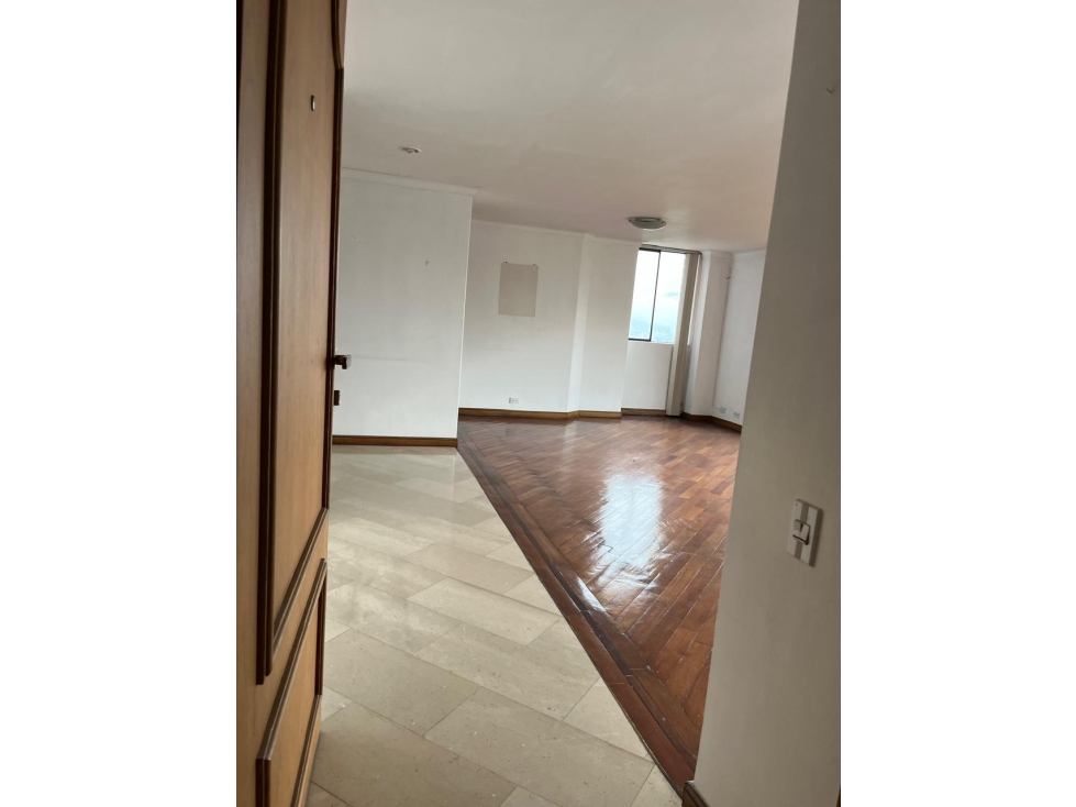 Apartamento amplio en El Campestre- Poblado — foto 2