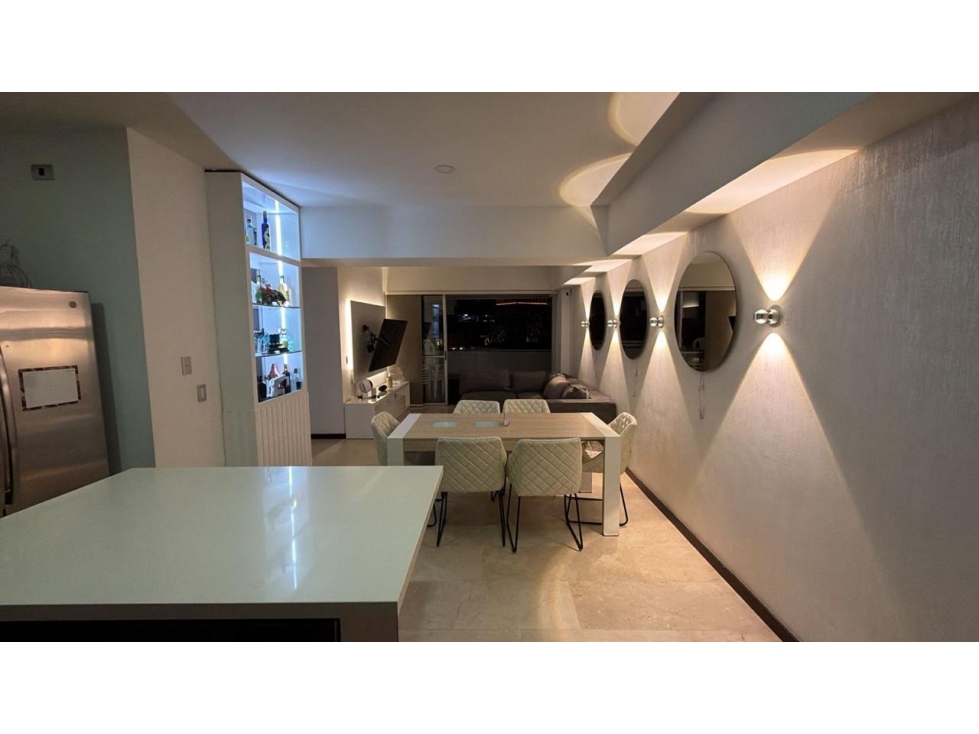 EN VENTA, BIEN UBICADO Y LUJOSO EN SABANETA- ALTO DE LAS FLORES — foto 3