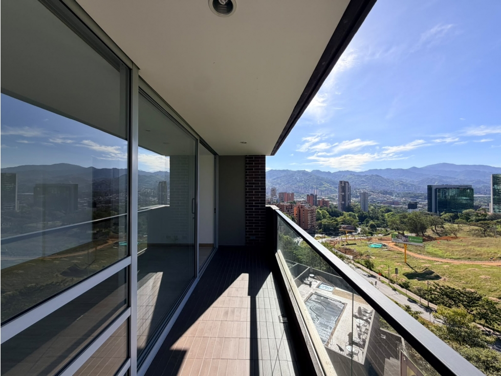 APARTAMENTO EN VENTA LOS BALSOS, EL POBLADO — foto 6