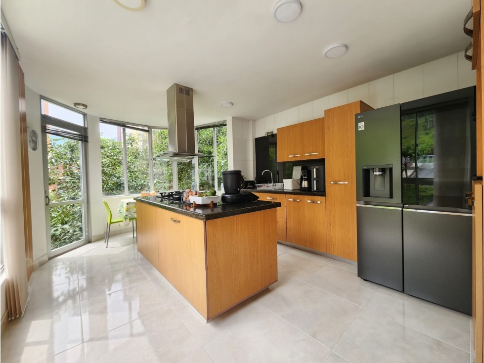 CASA EN VENTA, SABANETA, AVES MARIA, FULL DISEÑO!