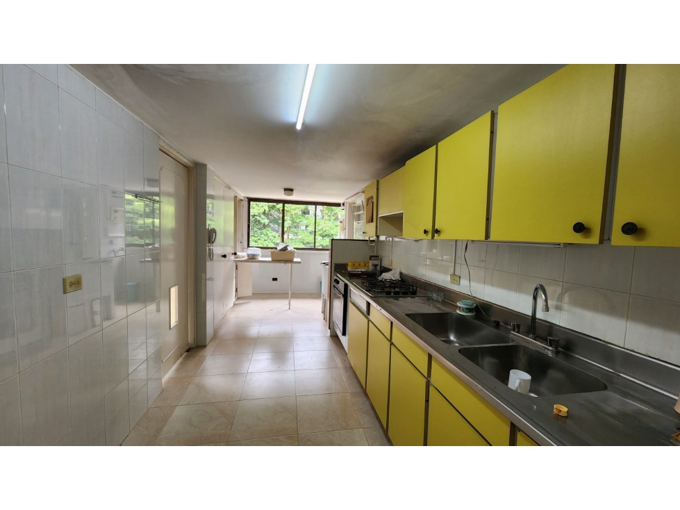 Apartamento en El Poblado. Tranquilidad y excelente ubicación — foto 3