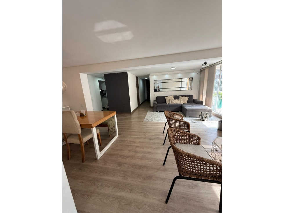 VENTA DE APARTAMENTO EN EL POBLADO- CASTROPOL