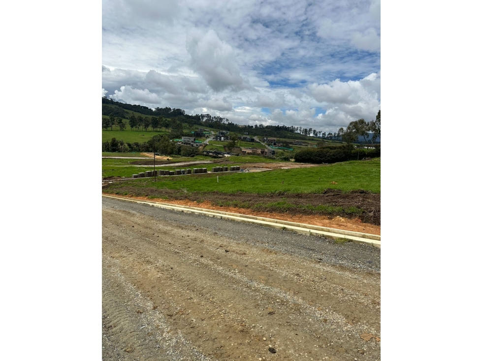 Venta de lote en Alto de Las Palmas — foto 3