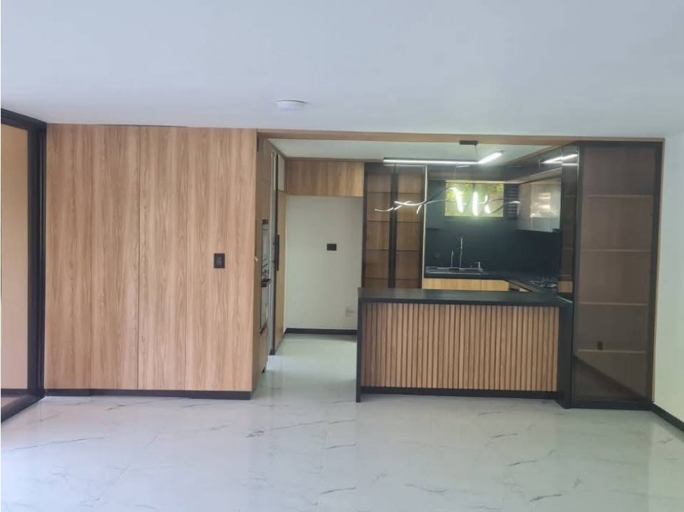 VENDO MODERNO APARTAMENTO EN EL POBLADO- EL TESORO — foto 2