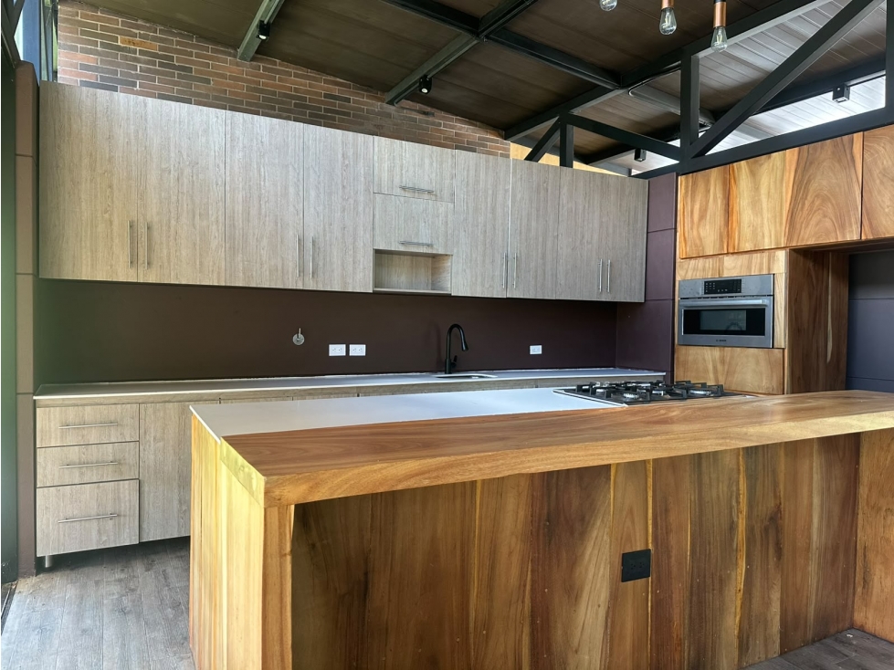 VENTA DE CASA EN ENVIGADO LOMA DEL ESCOBERO — foto 3