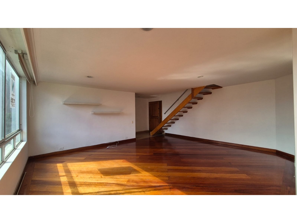 VENTA DE APARTAMENTO DUPLEX EN EL POBLADO- EL TESORO — foto 2