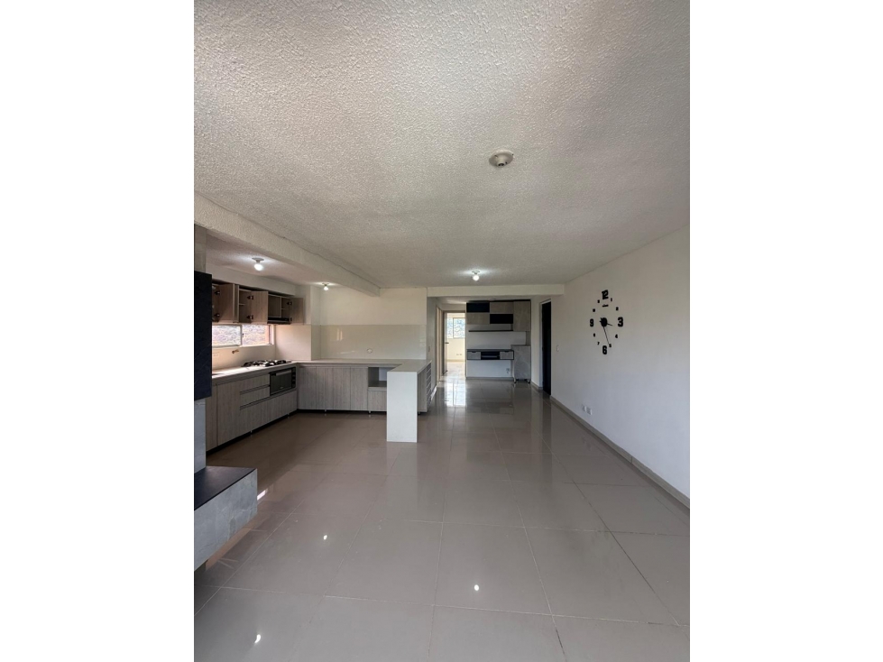 CASI NUEVO VENTA DE APARTAMENTO EN BELLO - 3