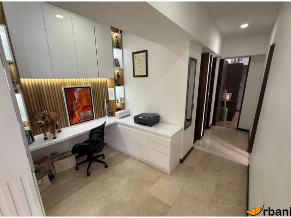 EN VENTA, BIEN UBICADO Y LUJOSO EN SABANETA- ALTO DE LAS FLORES — foto 4