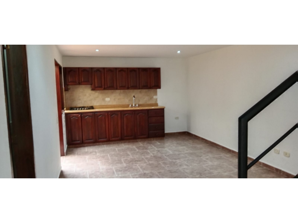 CASA DE TRES NIVELES. UND CERRADA, SECTOR COLEGIOS- RIONEGRO — foto 4