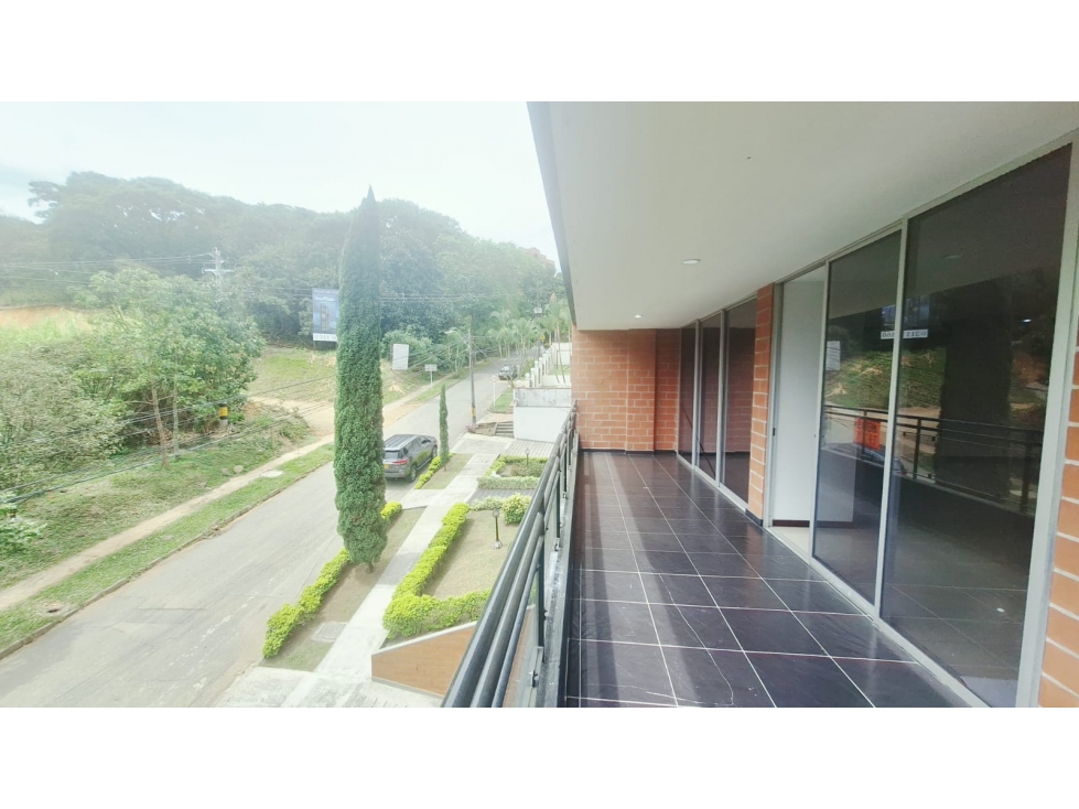 VENTA DE APTO EN EL POBLADO/ CASTROPOL
