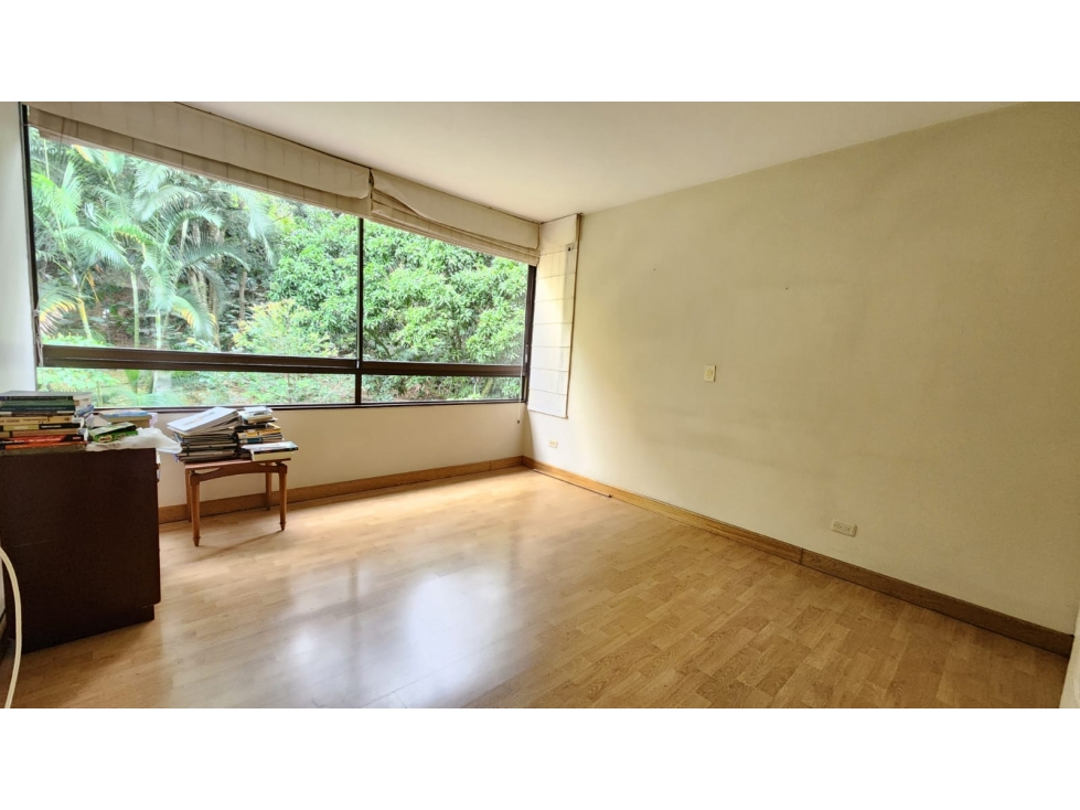 Apartamento en El Poblado. Tranquilidad y excelente ubicación — foto 4