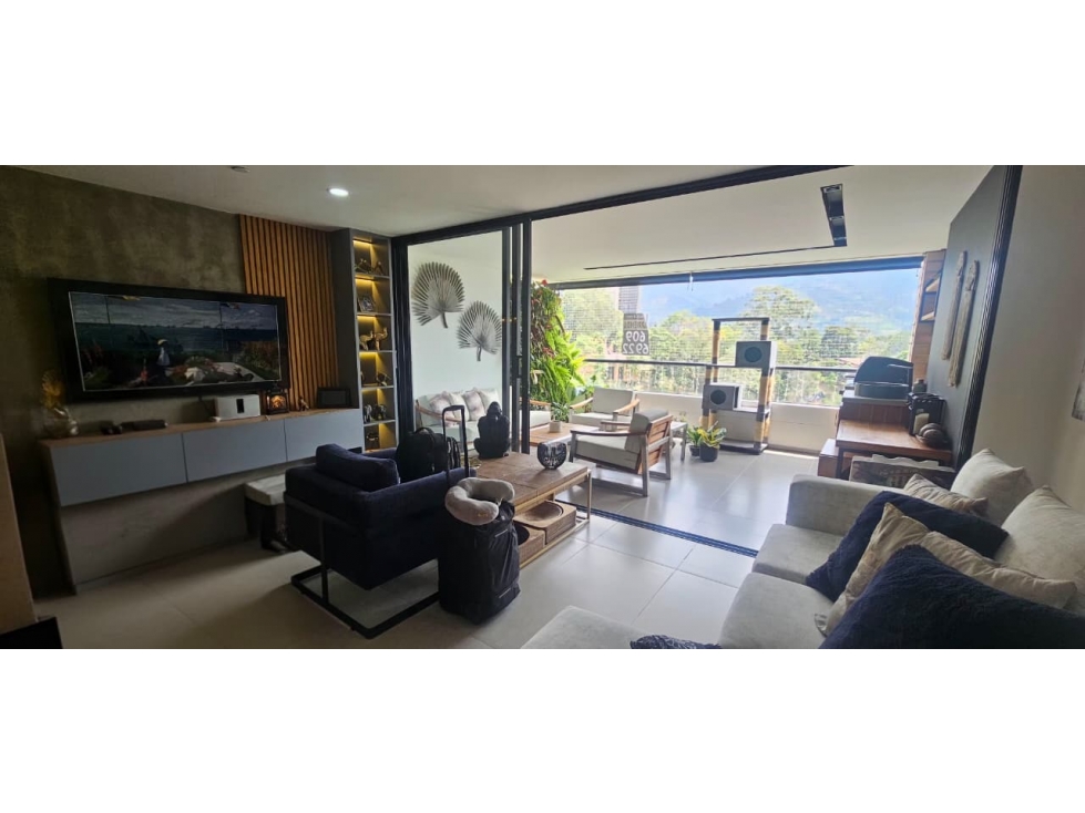 Exclusivo Apartamento en Venta loma de las brujas, Envigado.