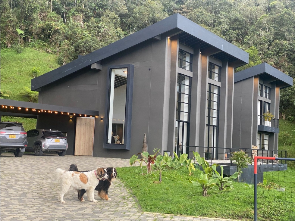 Venta de casa campestre en el Escobero