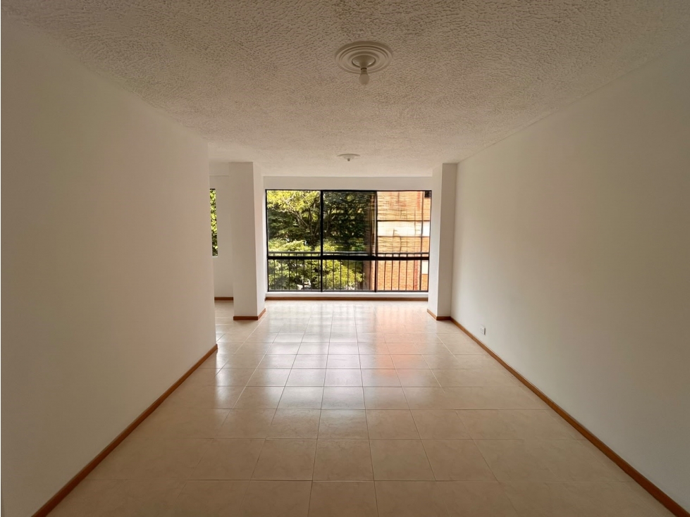 VENTA DE APTO REMODELADO- ENVIGADO LOMA DEL ESCOBERO — foto 2