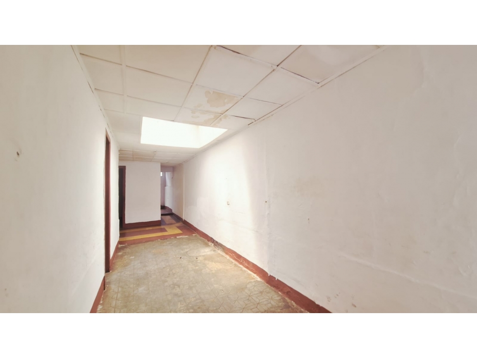 Casa antigua, en la Ceja con uso para vivienda o comercial — foto 4