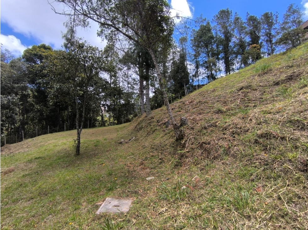 VENTA DE LOTE EN ENVIGADO- LOMA DEL ESCOBERO