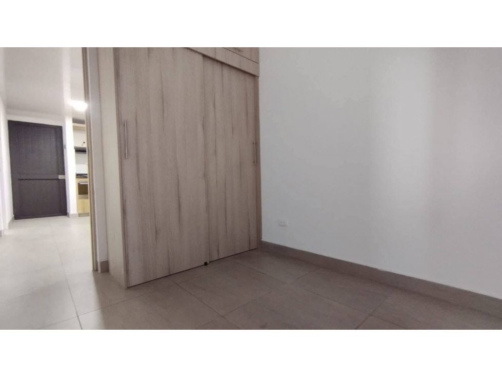 VENTA  DE APARTAMENTO  AL LADO DE ESTACIÓN MADERA. — foto 6