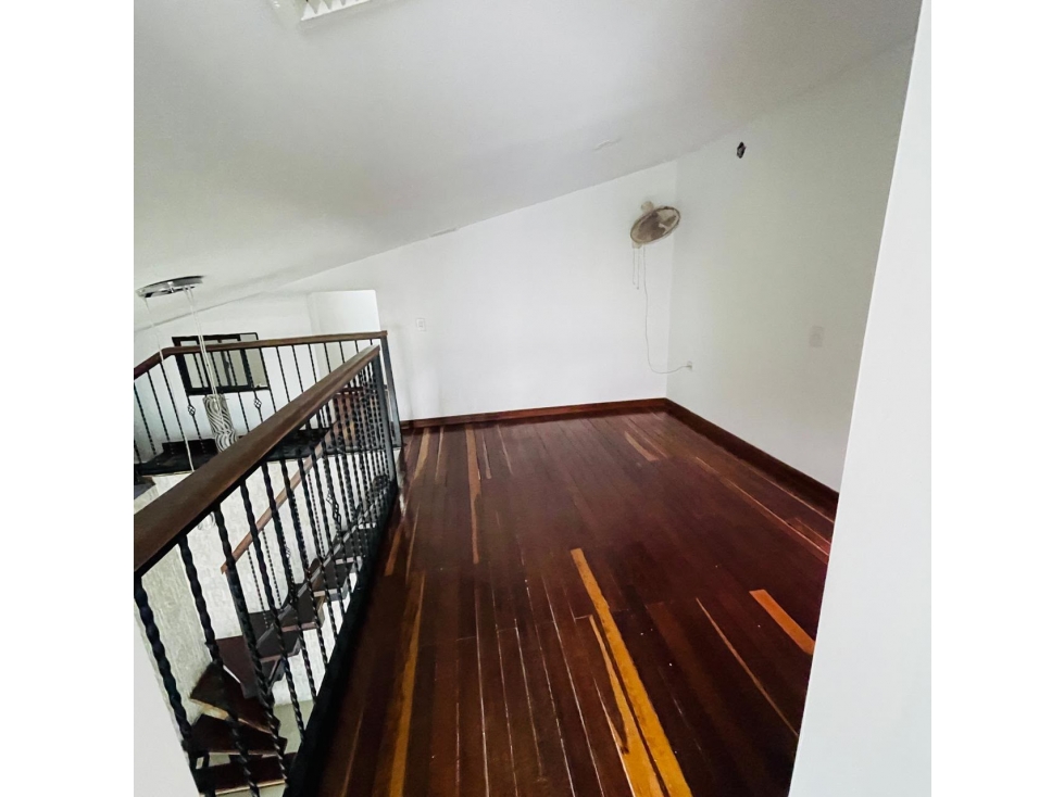 VENTA DE APARTAMENTO EN ALTAMIRA, MEDELLÍN — foto 6