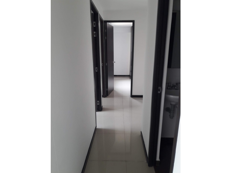 VENTA EN UNIDAD MUY FAMILIAR Y CAMPESTRE DE SABANETA — foto 5