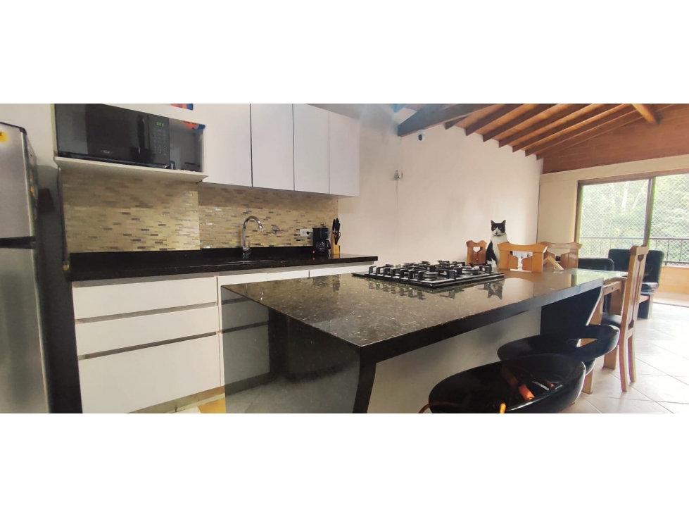 Venta Envigado la Paz Hermoso y espacioso apartamento