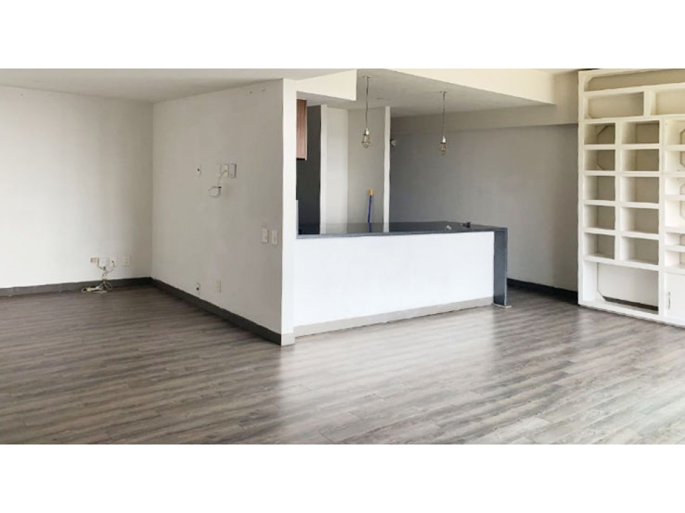 Hermoso departamento con balcón en Be Grand Lomas.(1427)