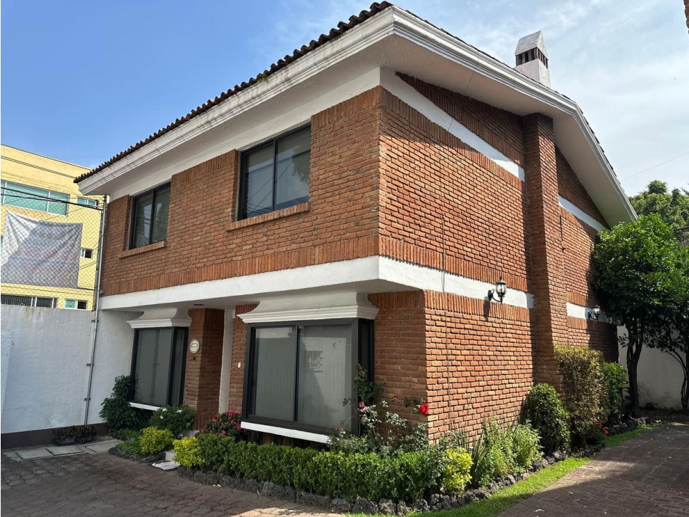TLALPAN. TORRIELLO GUERRA, CASA EN VENTA (2159)