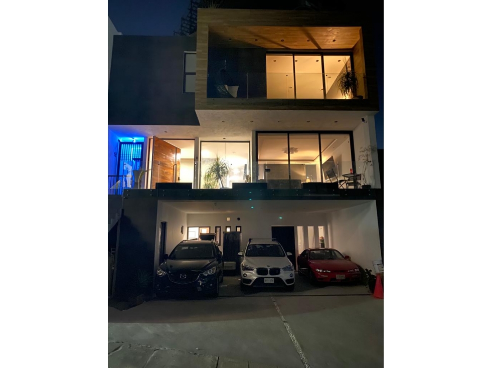 Hermosa casa en venta Bosque Real. (1631)