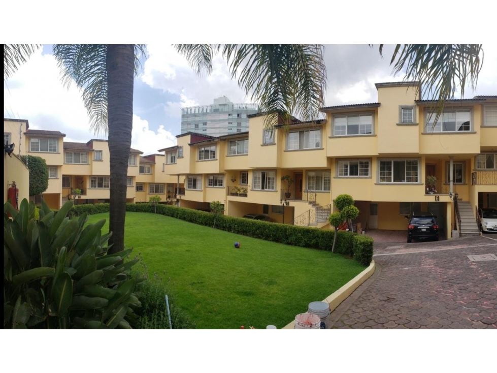 INTERLOMAS , CASA REMODELADA EN VENTA , (1966)