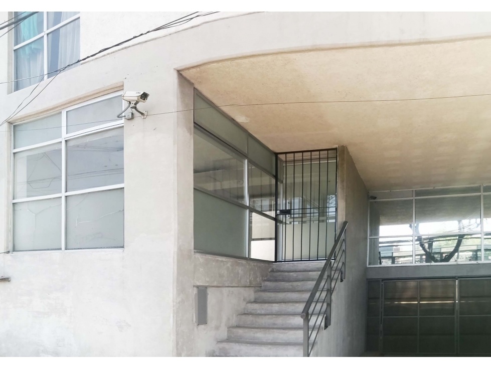 FRENTE A METROBUS COYUYA, GRANJAS MÉXICO. LOCAL EN VENTA (2195) - 1