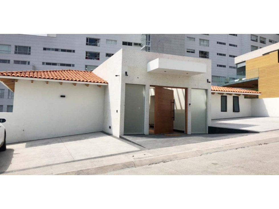 ¡OPORTUNIDAD! ESTRENA LUJOSA CASA EN BOSQUE REAL (1770)