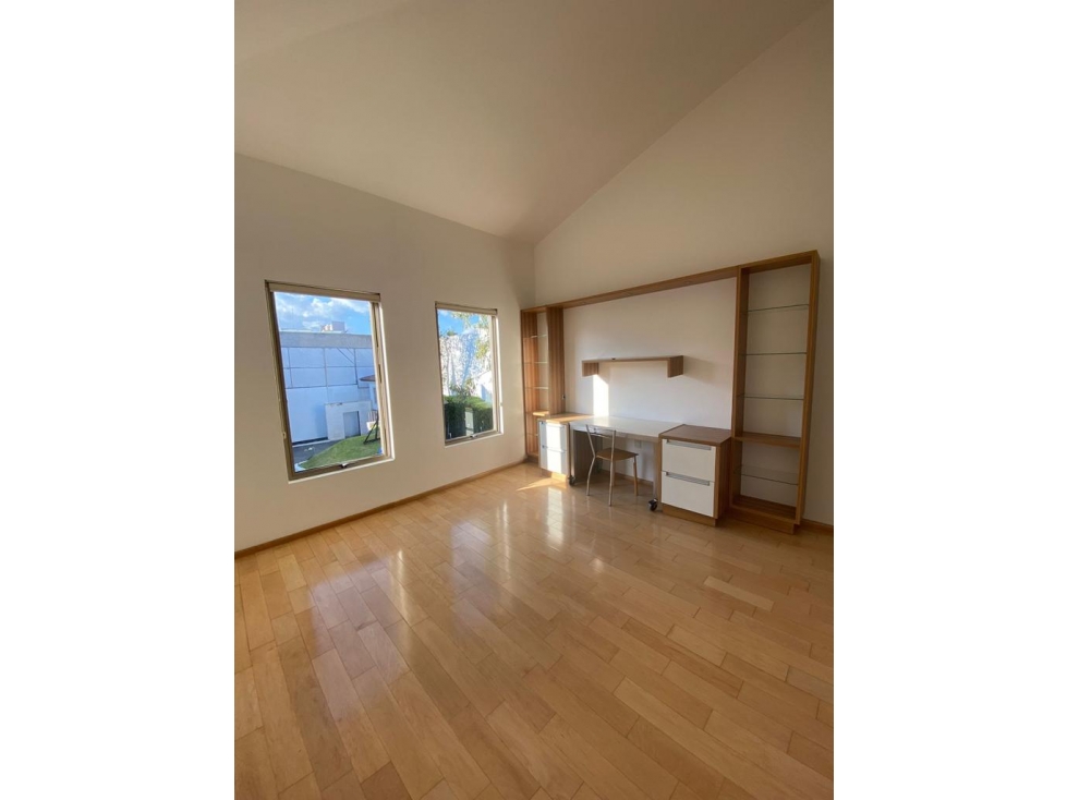 VISTA HERMOSA, CASA EN VENTA (2114) - 2