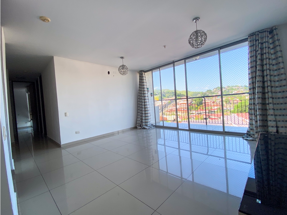 Apartamento en venta en PH Altavista Tower El Bosque