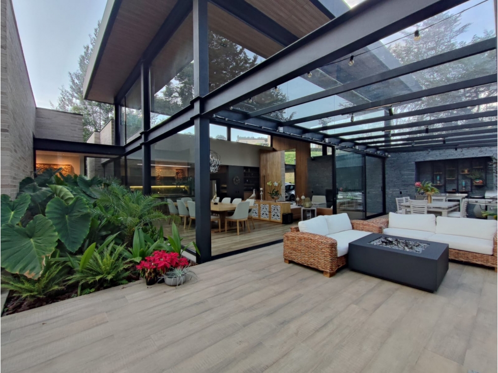 Venta Casa en Alto de las Palmas Envigado