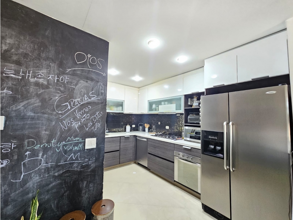 8183392 Arriendo de Apartamento Amoblado en Laureles — foto 3