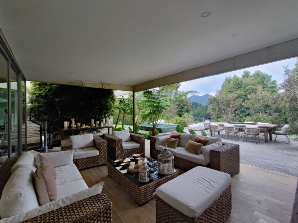 Venta Casa en el Alto de Las Palmas Envigado
