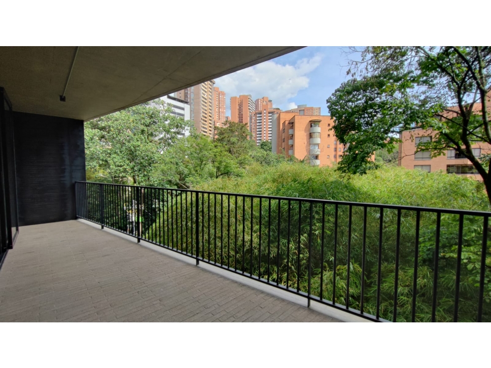 Apartamento en arriendo en El Poblado cerca a Provenza | 175 m²