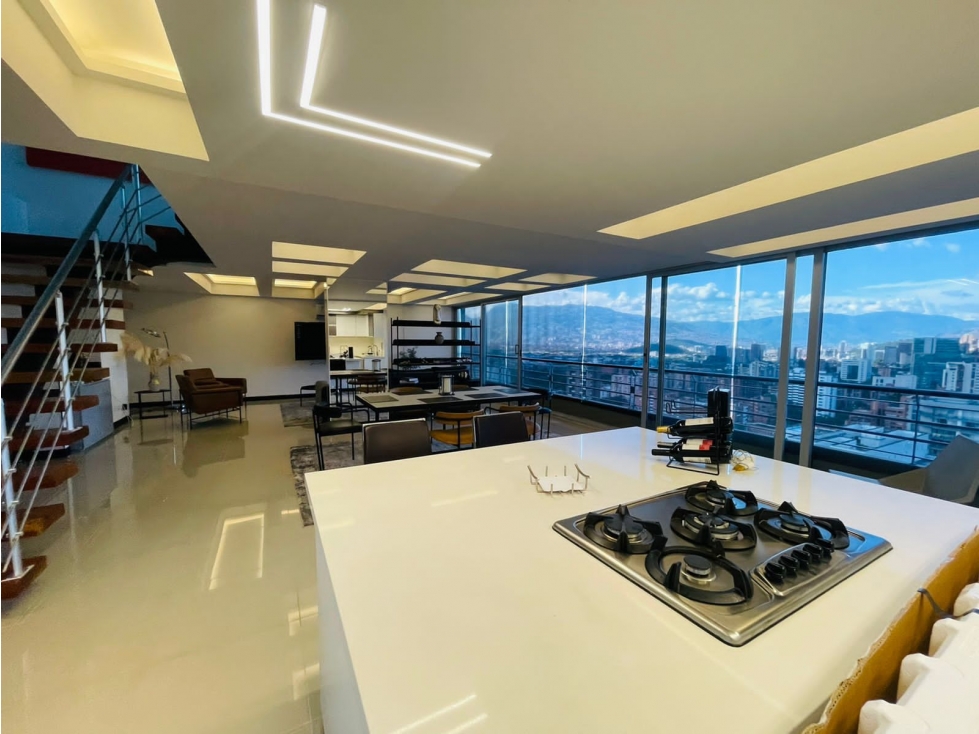 Venta Penthouse Amoblado en Poblado Milla de oro