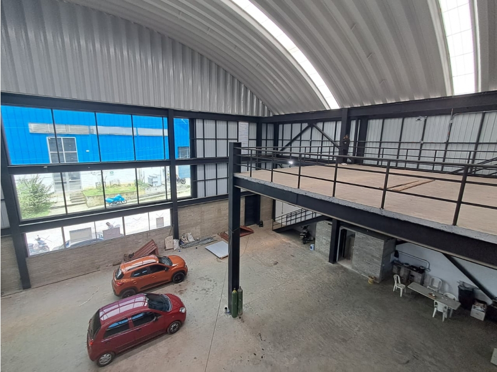 ARRIENDO ,VENTA DE BODEGA INDUSTRIAL - 6
