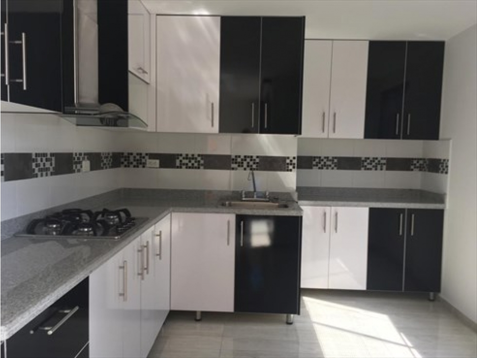VENTA APARTAMENTO EL VELODROMO CERCA ESTACIÓN DEL METRO LA FLORETASTA - 1