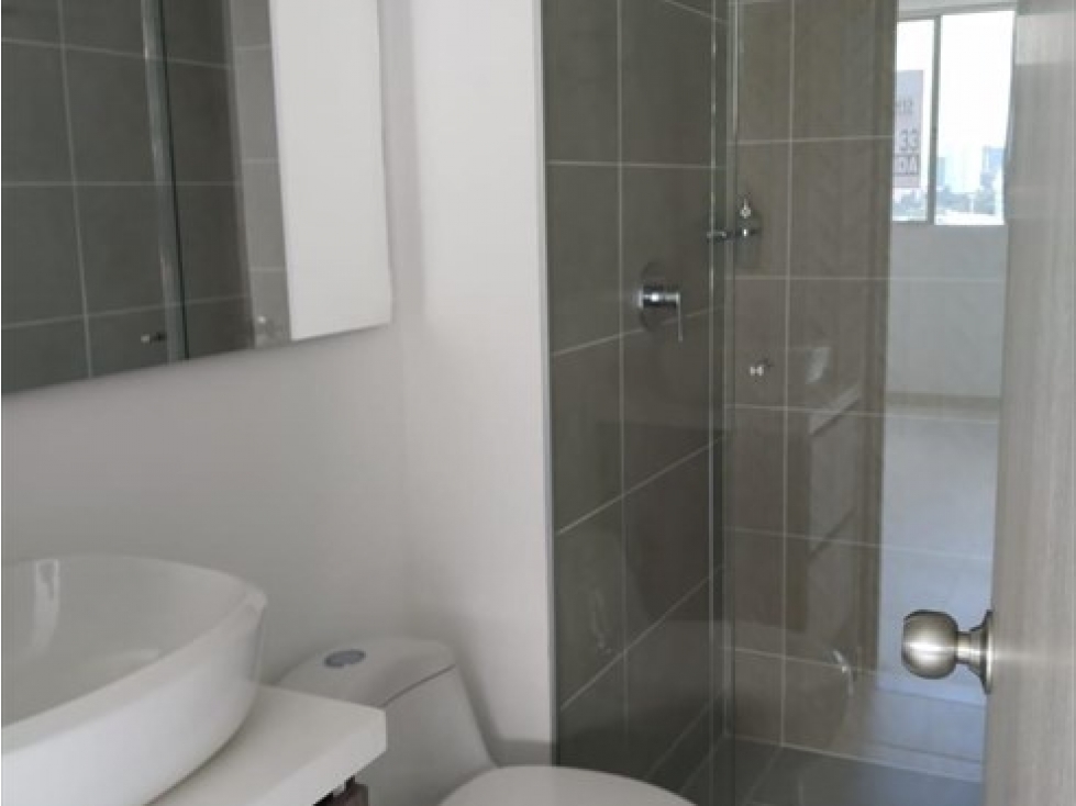 Venta apartamento San Diego parte baja en Metropolitan piso alto — foto 5