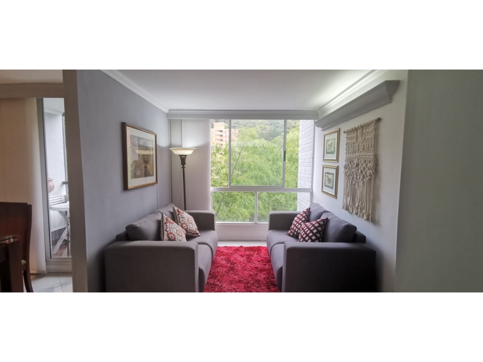 Super apartamento con muy buenos espacios vista verde